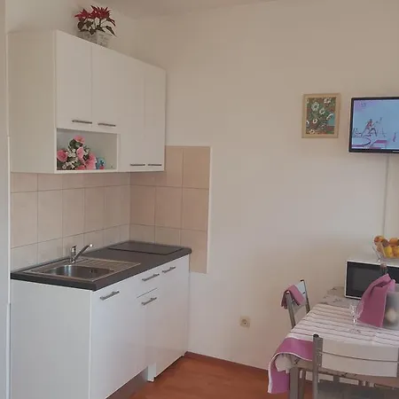 Marina Apartment *
