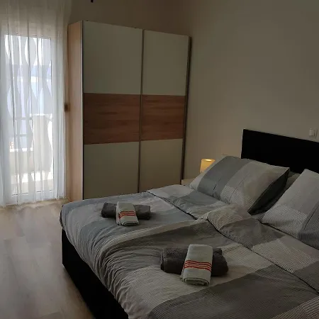 Marina Apartment *