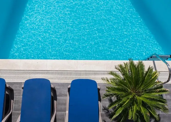 Marina דירה אומיס